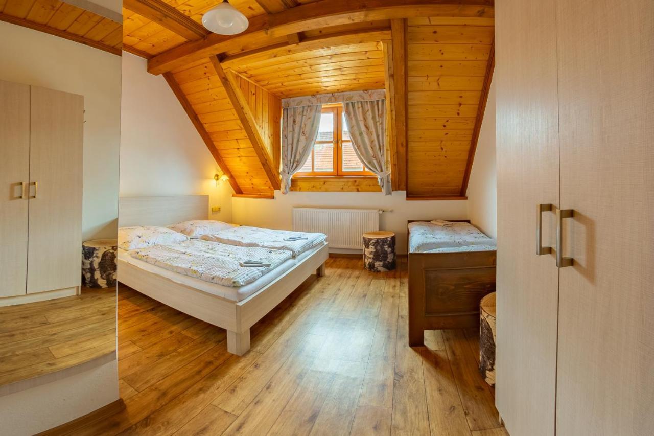 Pension & Restaurant U Konske Drahy Holkov Velešín 외부 사진